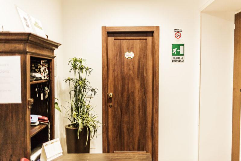 メゾン コロッセオ ゲストハウス ローマ エクステリア 写真